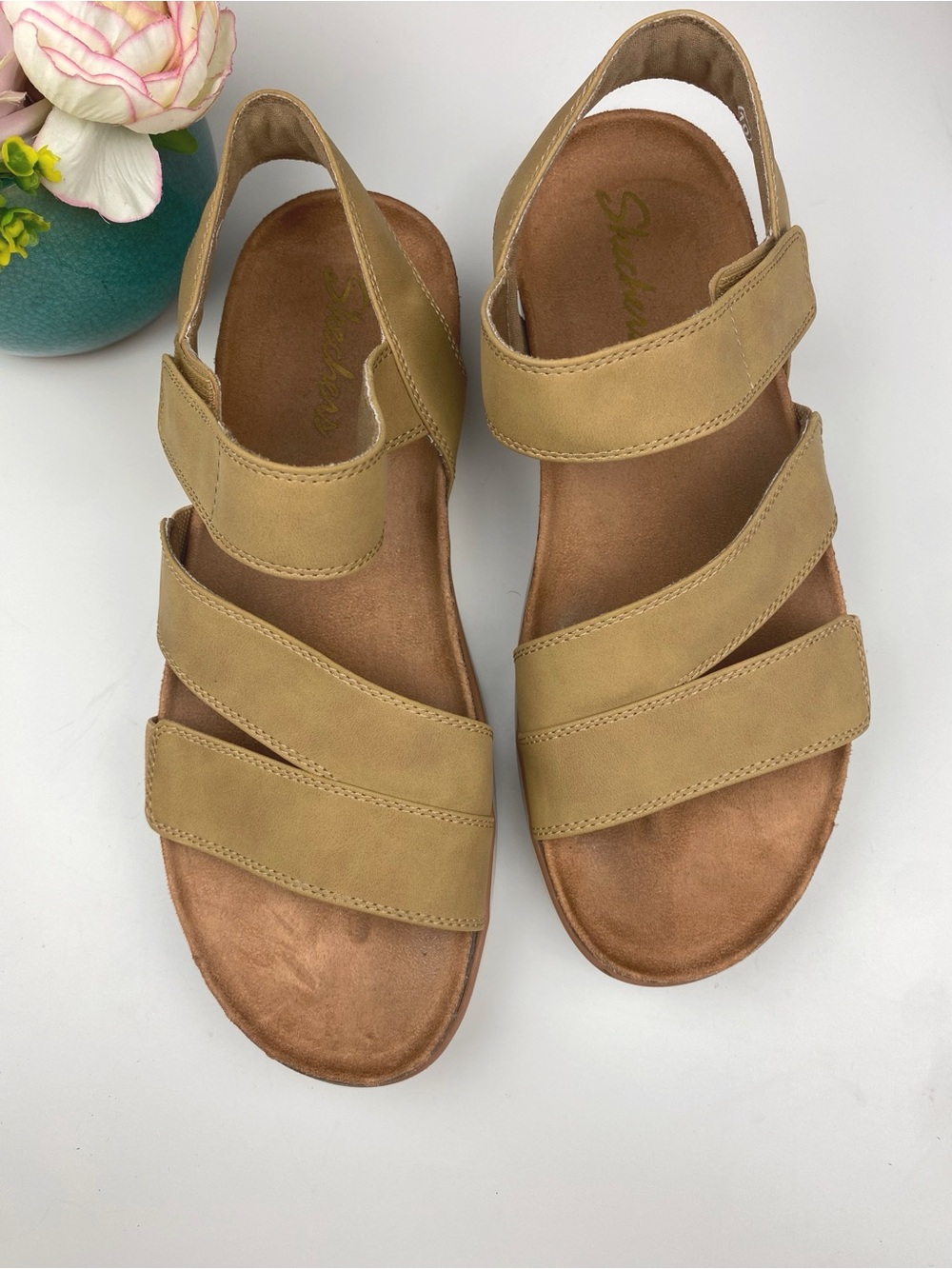 Sketchers Lifted Brown Sandals Sz 10